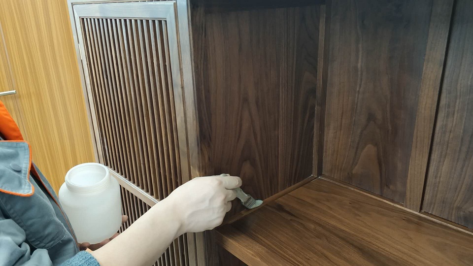 木柜接縫隔檔刷子精細化處理施工
